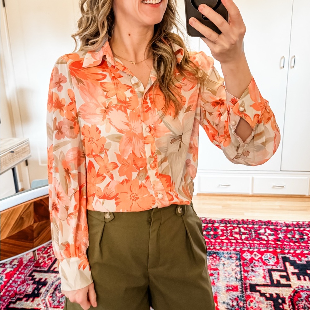 NWOT Lightweight Chiffon Floral Orange Blouse Size Sm